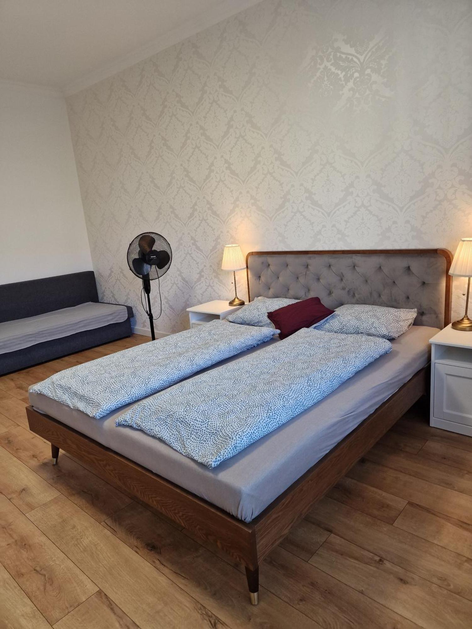 Old Town Apartment - 2 Bedrooms Bratislava Exteriör bild